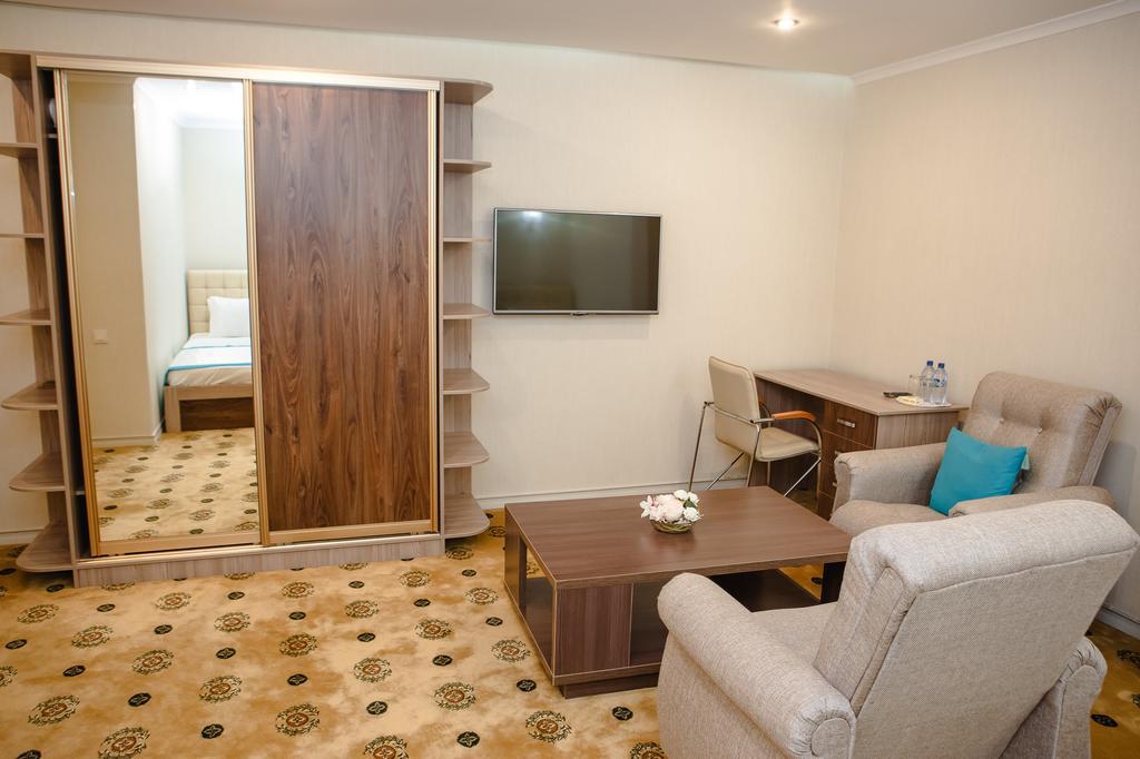 Hotel Luxury House Šymkent Exteriér fotografie
