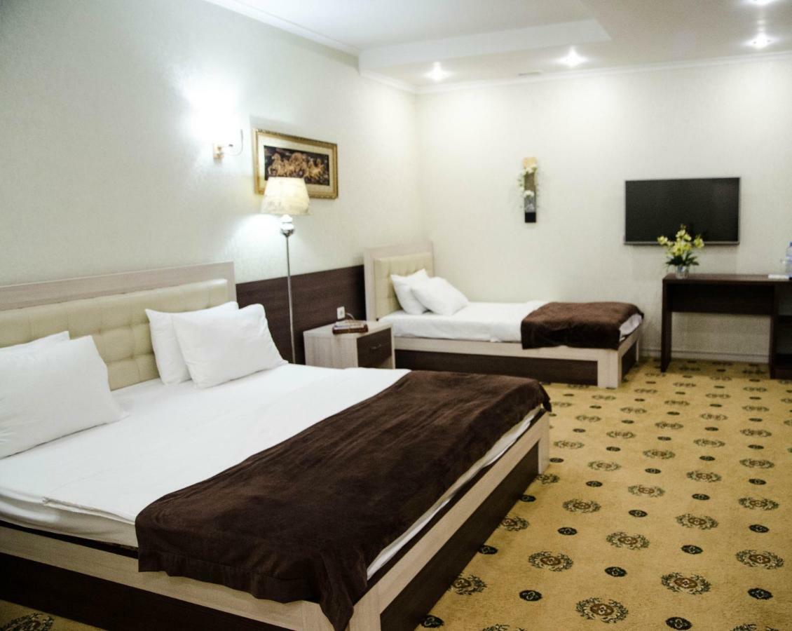 Hotel Luxury House Šymkent Exteriér fotografie