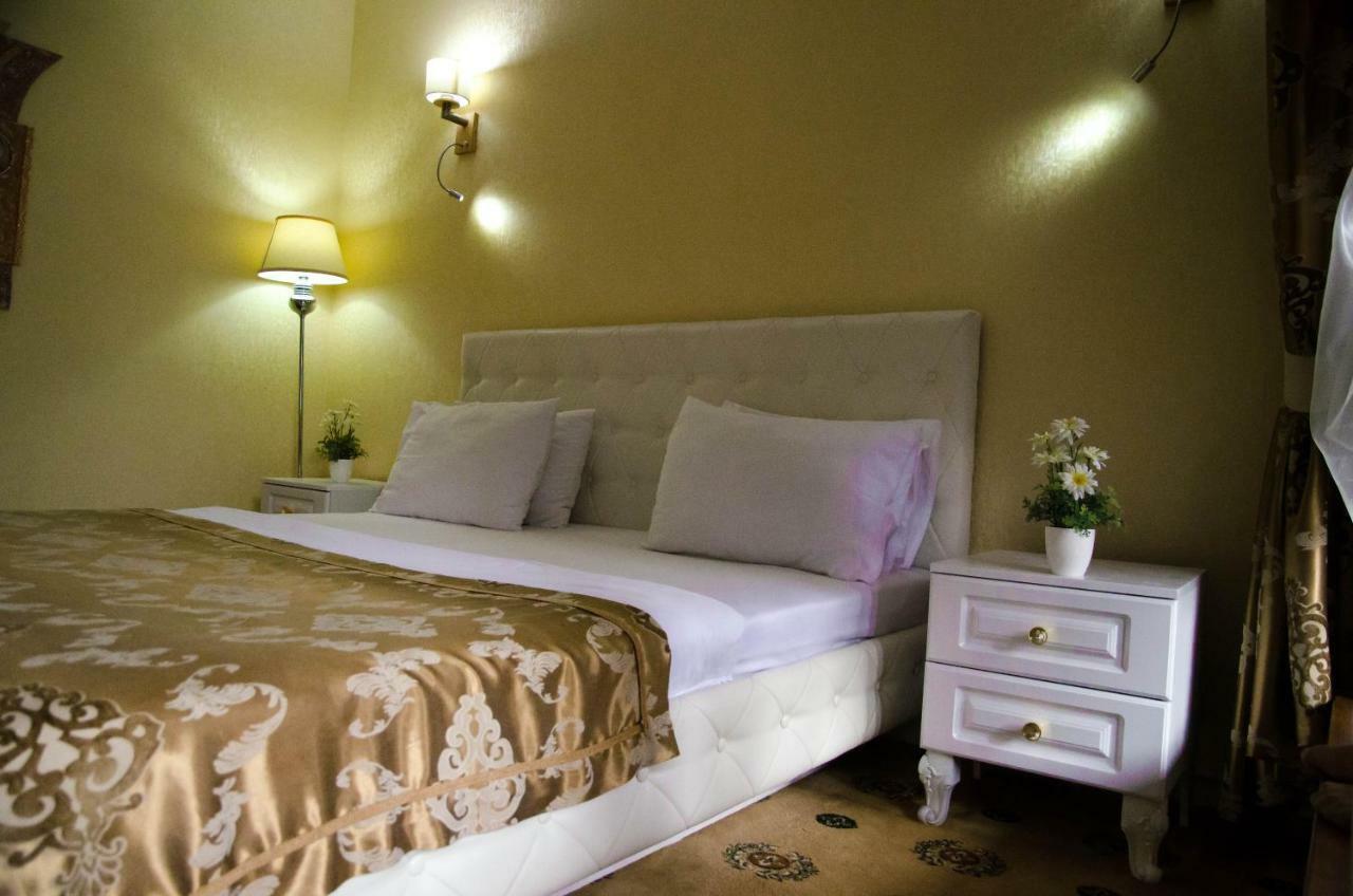 Hotel Luxury House Šymkent Exteriér fotografie