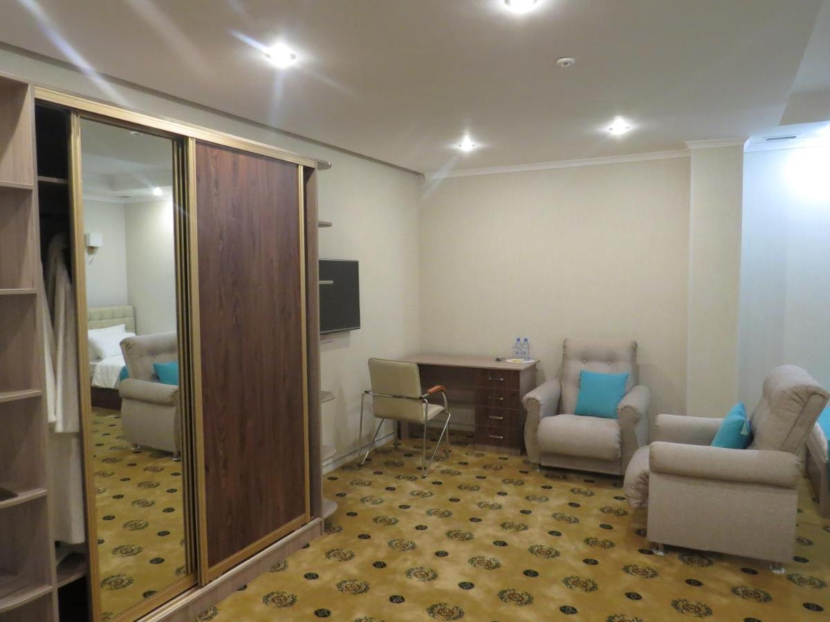 Hotel Luxury House Šymkent Exteriér fotografie